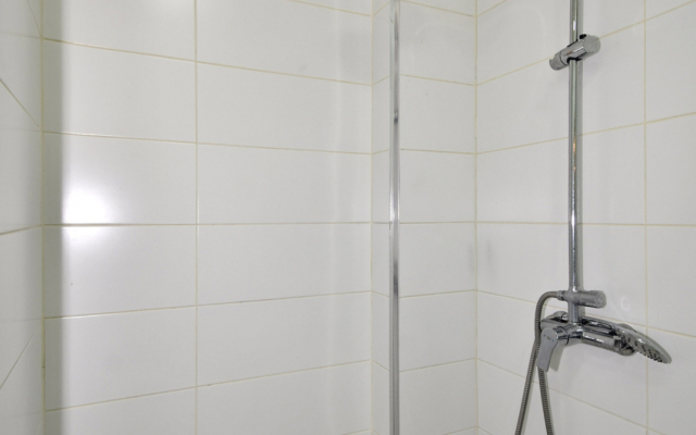 2-K v Novostroyke na Ul. Amiryana, Am422 Flat