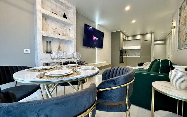 Квартира с панорамным видом на море