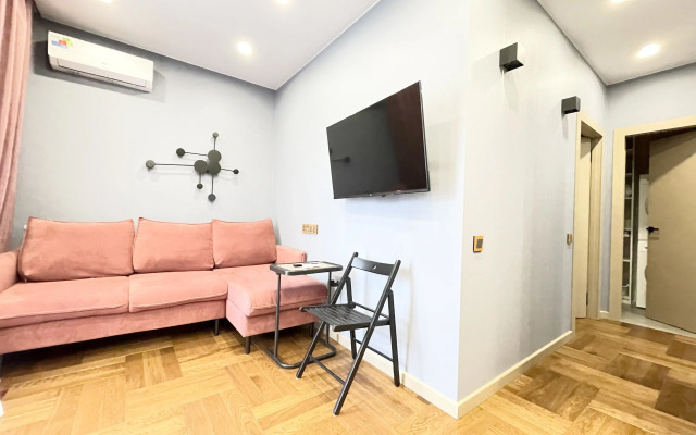 S 2 Spalnyami V Zhk Sokol Flat