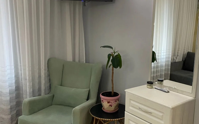 Treneva 3 Yalta Flat
