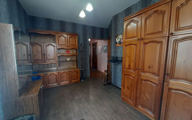 Na 11-Ya Zavokzalnoy 25 Private house