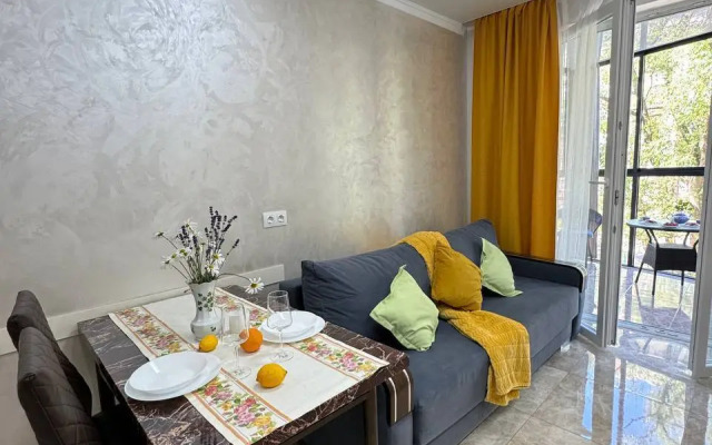 S Dushoy V 5 Minutakh Ot Morya Flat