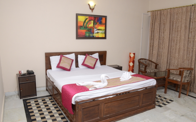 Lake Retreat Bhimtal Guest House