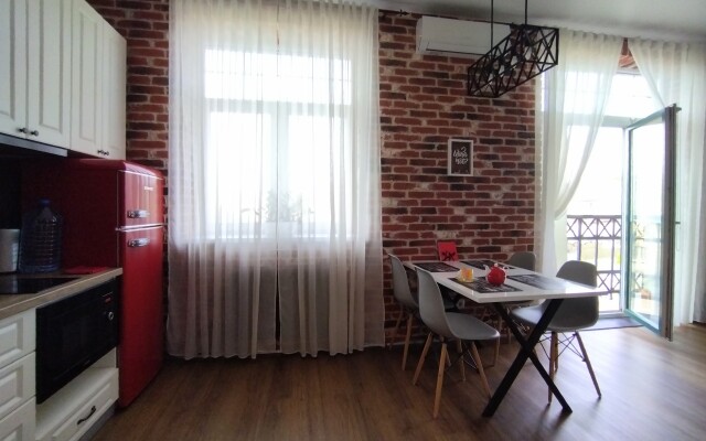 Stop Snyato! Red Energy Apartments