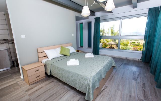 Med Coast Deluxe Villa