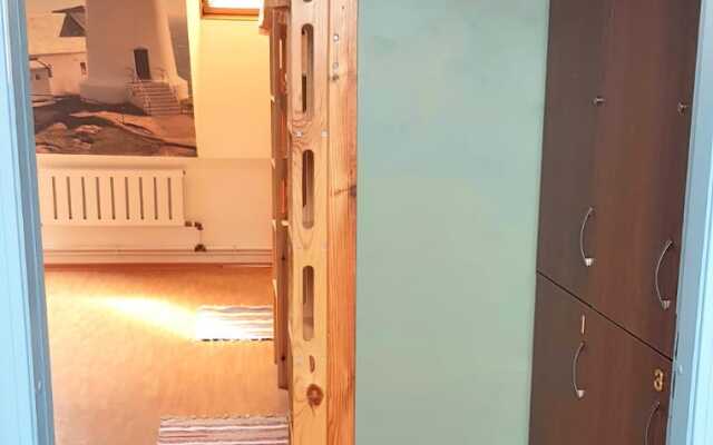 Hostelroof_vl Hostel
