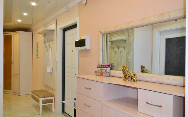 Emili Tsentr - Sovremennye apartamenty dlya vashego otdykha Flat