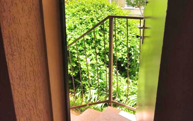 Двухкомнатная  квартира в Центре на Рожанского