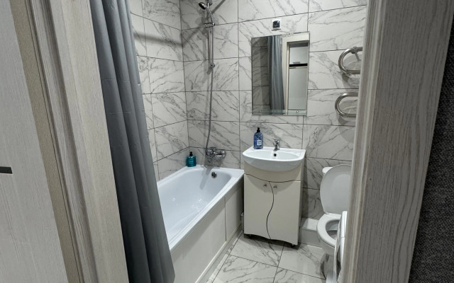 Na Ulitse Zhoresa Alfyorova 16 Flat