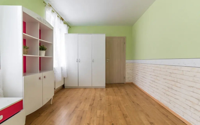 Apartments Semeynye S Balkonom Morskoy Fasad