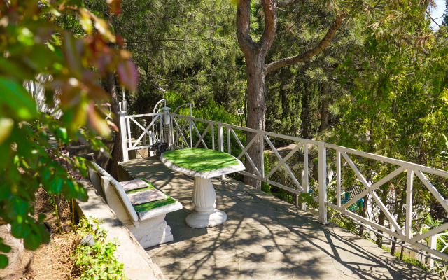 Bon Maison  Boutique Hotel