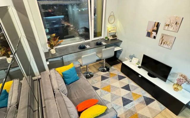 Dvukhurovnevye u metro Nagornaya Apartments