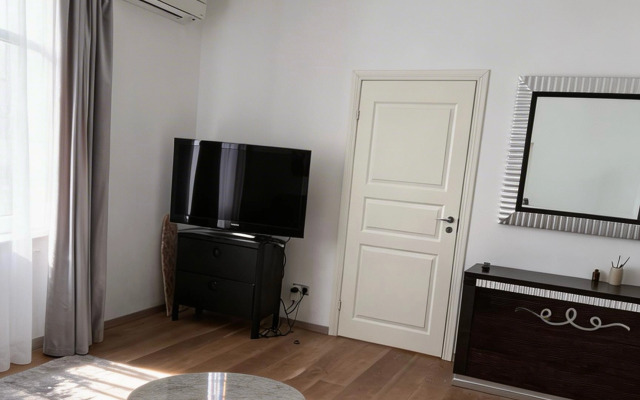 Квартира на Патриарших прудах