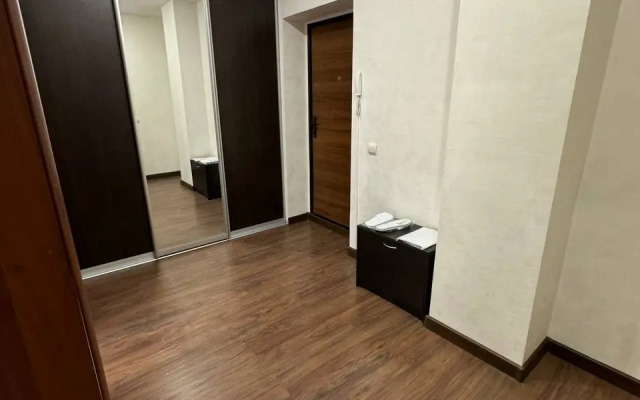 Na Ulitse Startovaya 1 Flat
