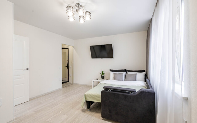 Light U Leninskogo Prospekta Satin Home Flat