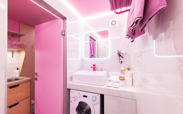 Studio v Rainbow Apartments