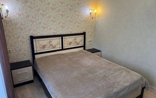 276 prostornaya u morya s balkonom Flat