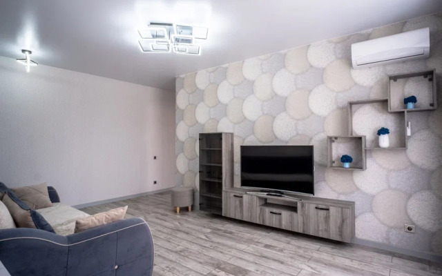 Evrodvushka so Stilnym Remontom V Samom Tsentre Goroda Apartments