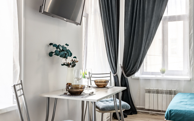 Uyutnaya studiya u metro Krasnoselskaya Apartments