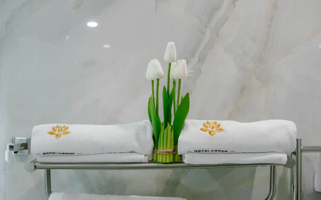 SL Luxury Hotel