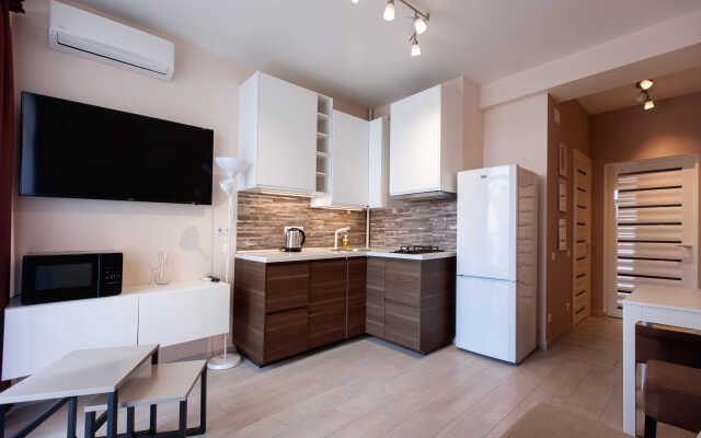 S otdelnoy spalney i balkonom Apartments