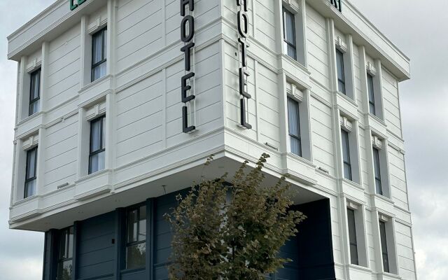 Lenora Airport Hotel