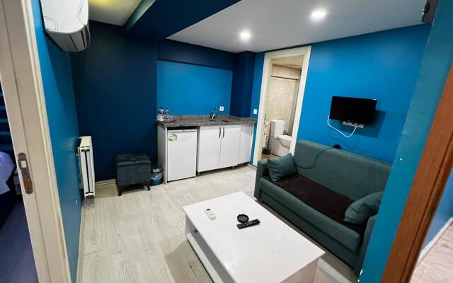 Отель Moon Blue