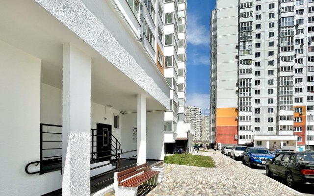 Uyutnaya Kvartira V Tikhom Rayone Ot LetoApart Apartments