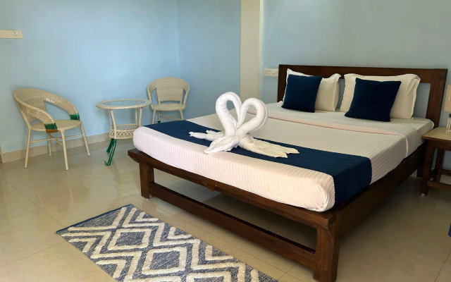 Отель Aqua Wave by YogiTree