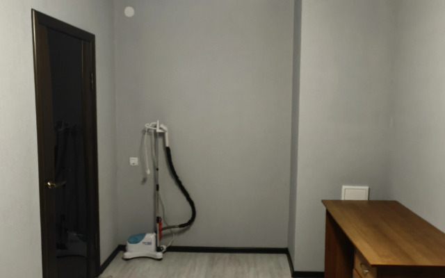 Uyutnaya Trekhkomnatnaya V 18 Kvartale Flat