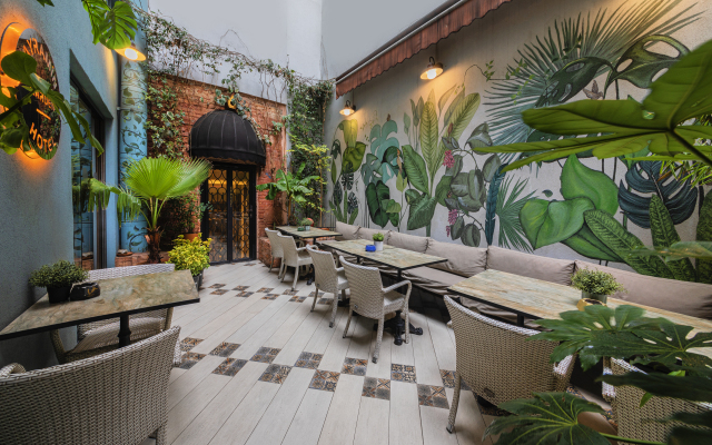 Ayramin Deluxe Hotel