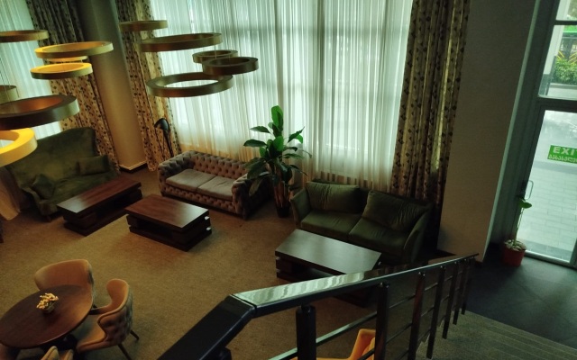 Green Tower Hotel
