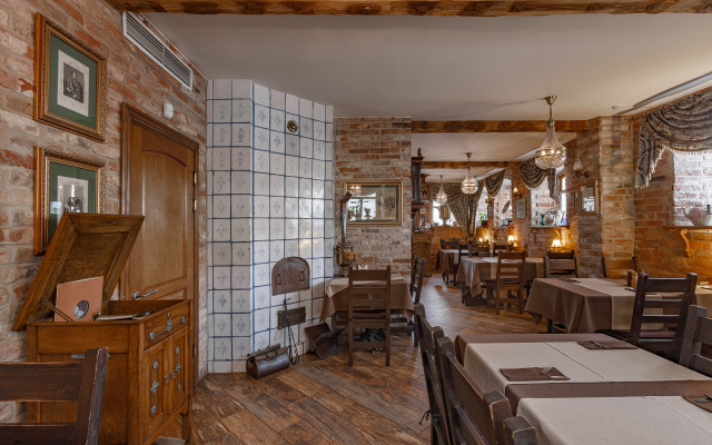 Отель Империал