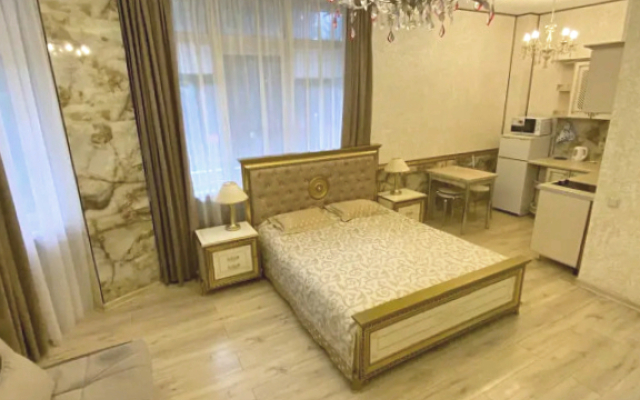 V Tsentre Goroda Na Beregu Morya Apartments