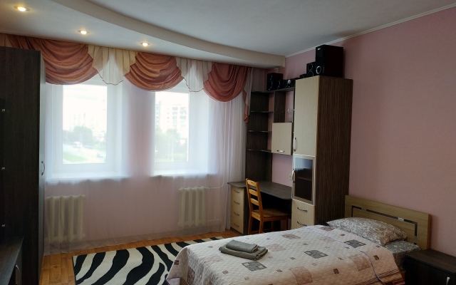 Na Prospekte Lenina S Konditsionerom Apartments