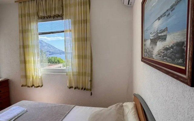Anora Hotel