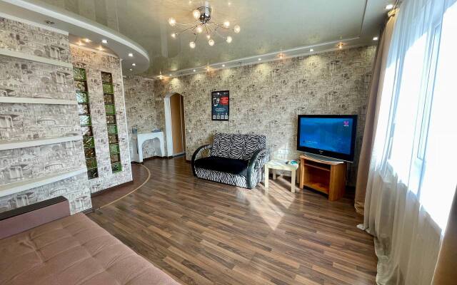 Квартира 2к апартаменты рядом с ЦУМ