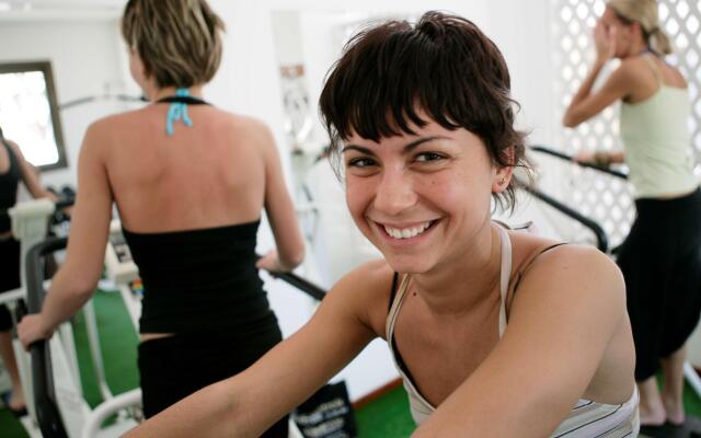 Курортный отель Flamenco Beach and Resort