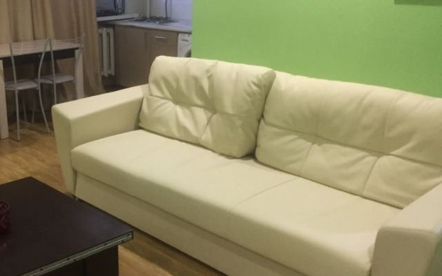 V Tsentre Na Pobede Revolyutsii Flat