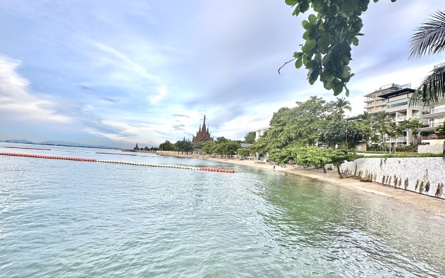 Baan Plai Haad Wongamat Apartments