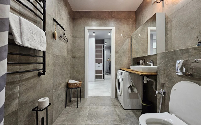 Квартира лофт над елями