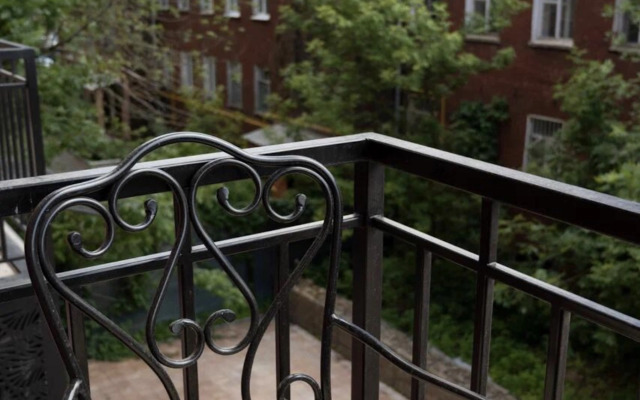 Na Ulitse Mikhalkovskaya 46k3 Flat