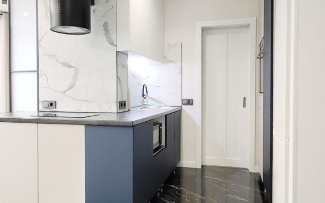 Renta27 na beregu Amura vblizi TC Brosko Moll Flat