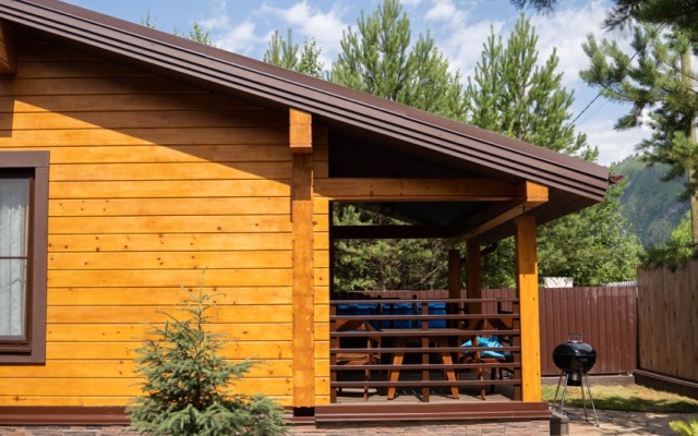 Legenda Manzheroka Guest House