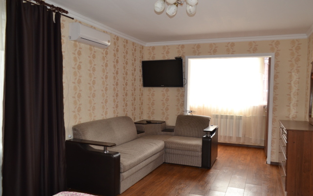 Na Pervomayskoy Apartments