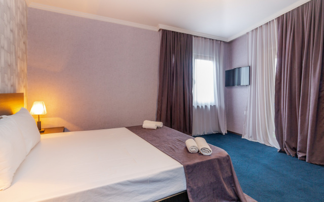 Merlin Hotel