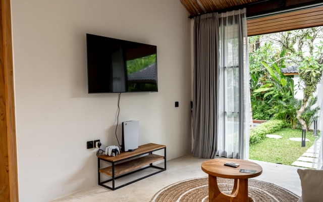 Hijau by EVDEkimi – Charming 2BR Escape with Pool, Outdoor Lounge, Lush Garden – Long Stay Extras Villa