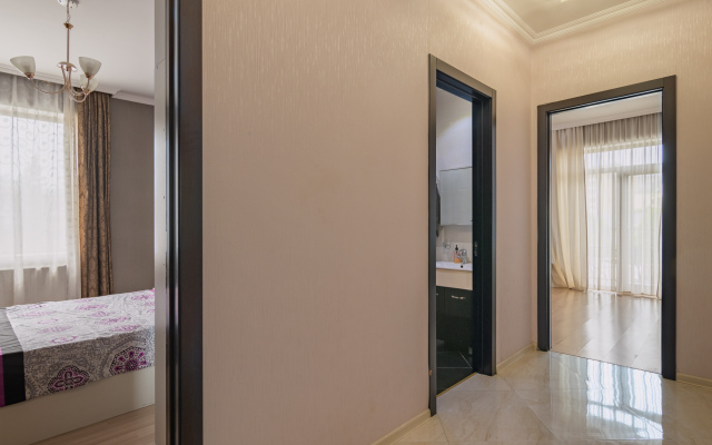 Prostornaya Kvartira v Delovom Tsentre Tbilisi Flat