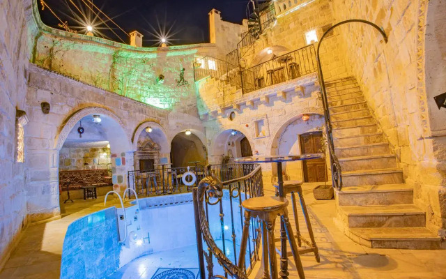 Отель Royal Cave