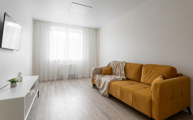 Apartwhite Flat